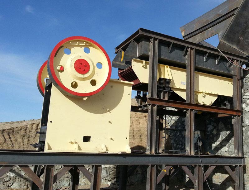 新疆鵝卵石破碎現場